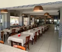 Restaurante em pleno funcionamento à venda