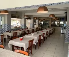 Restaurante em pleno funcionamento à venda