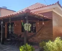 Casa com 3 quartos mobiliada no centro do Maricá (Vendo ou alugo)
