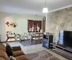 Casa com 3 quartos mobiliada no centro do Maricá (Vendo ou alugo)